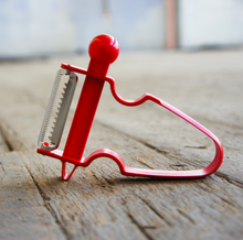 Load image into Gallery viewer, Red Julienne Peeler